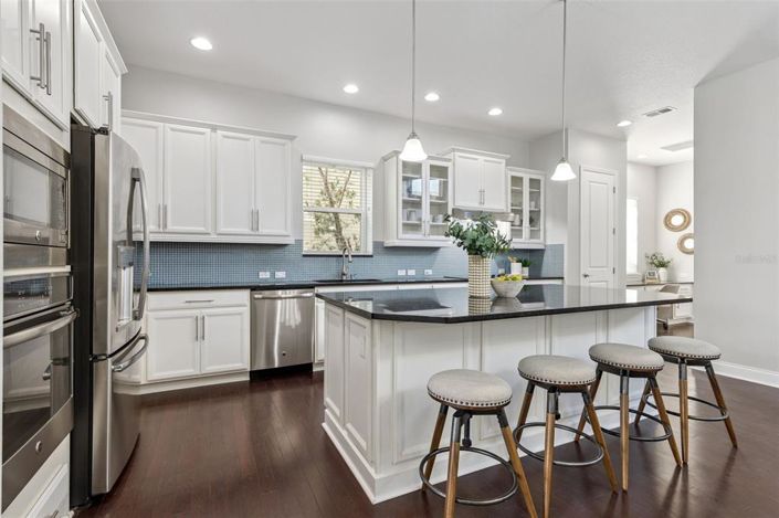 Image No.8-3 Bed House for sale