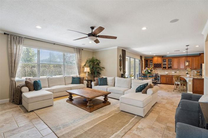 Image No.11-4 Bed House for sale