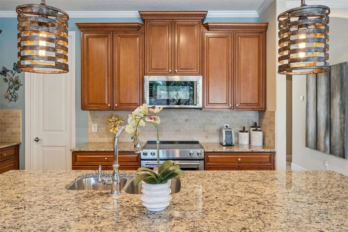 Image No.12-4 Bed House for sale