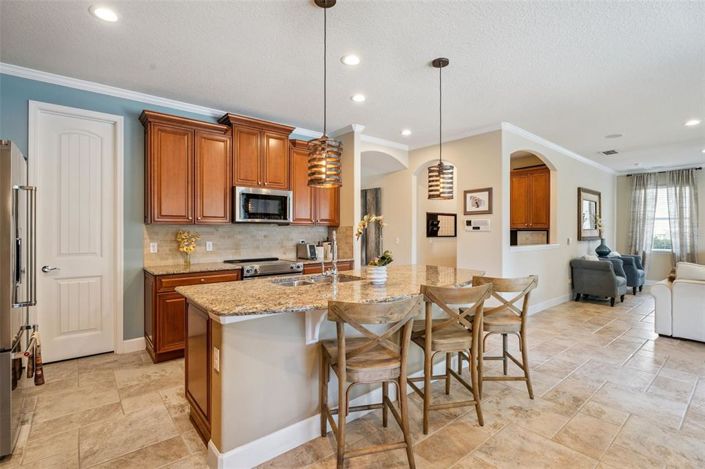 Image No.18-4 Bed House for sale