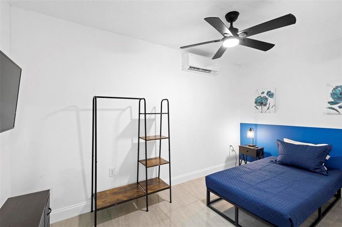 Image No.17-8 Bed House for sale