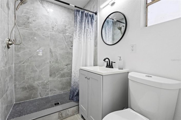 Image No.28-8 Bed House for sale