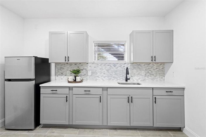 Image No.34-8 Bed House for sale