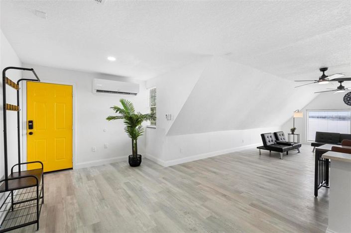 Image No.47-8 Bed House for sale