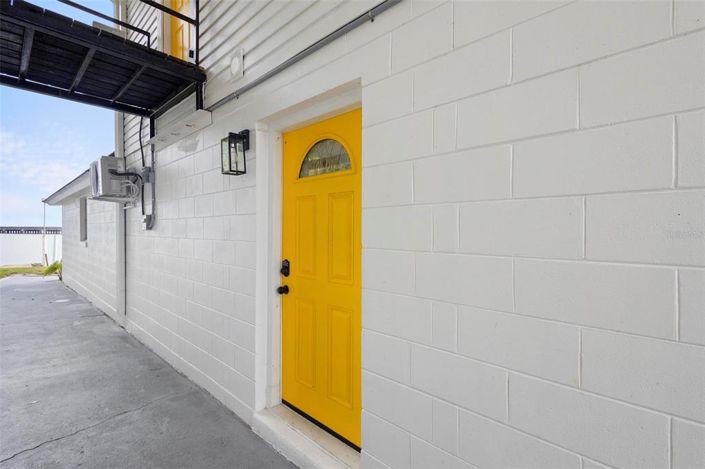 Image No.5-8 Bed House for sale