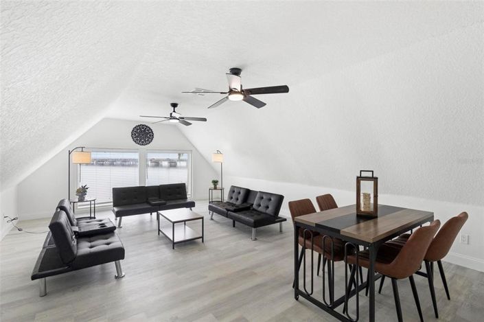 Image No.55-8 Bed House for sale