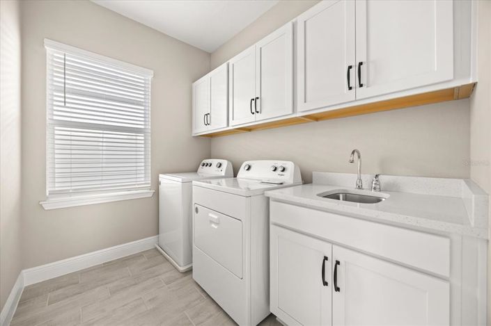 Image No.25-4 Bed House for sale