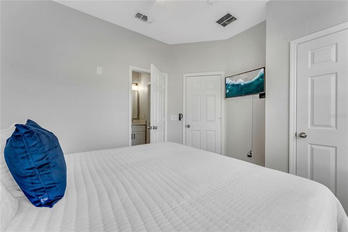 Image No.34-3 Bed Townhouse for sale