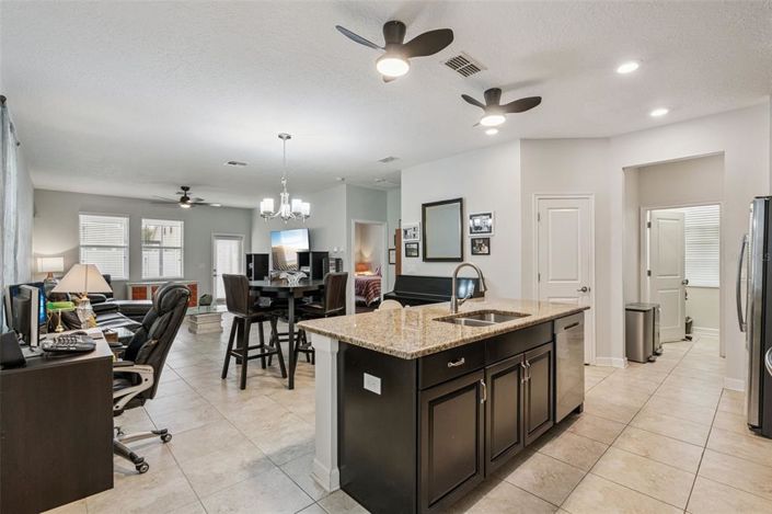 Image No.11-3 Bed House for sale