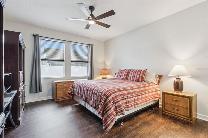 Image No.18-3 Bed House for sale