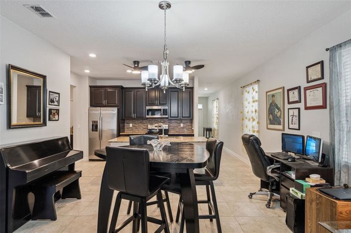 Image No.8-3 Bed House for sale