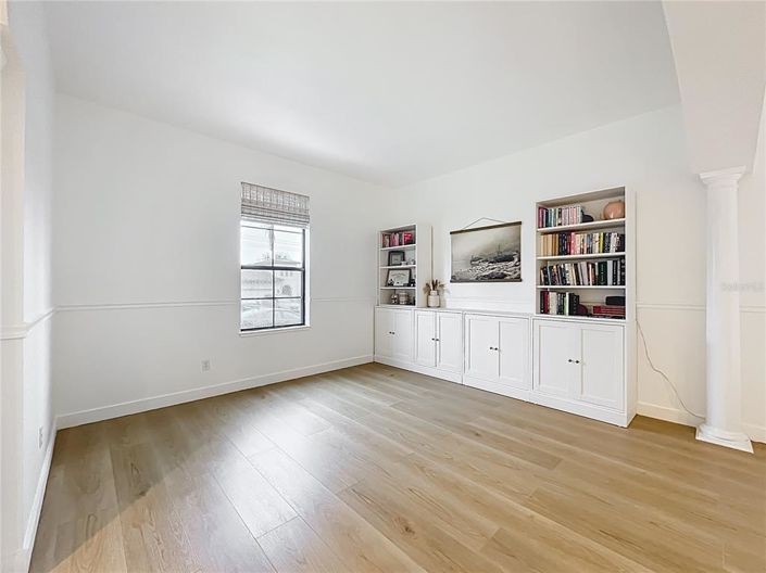 Image No.11-5 Bed House for sale