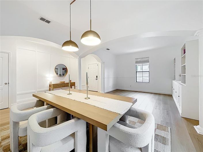 Image No.17-5 Bed House for sale