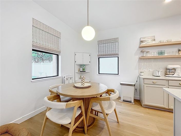 Image No.30-5 Bed House for sale