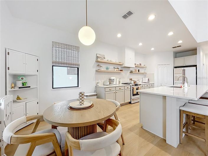 Image No.31-5 Bed House for sale