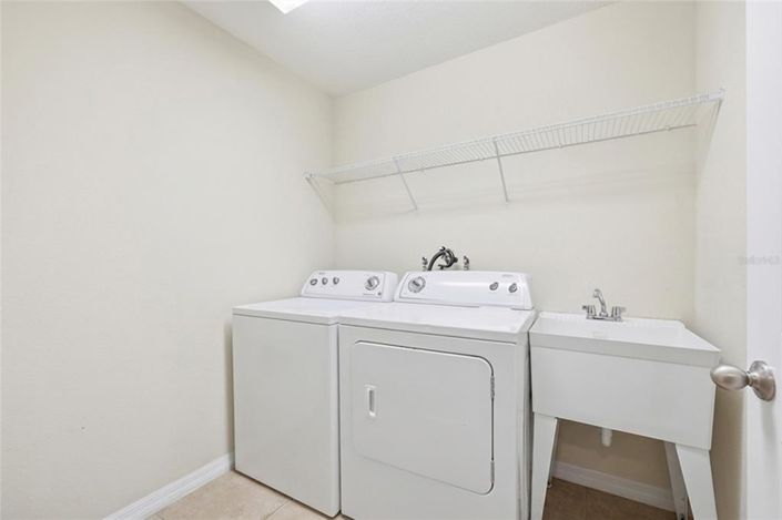 Image No.17-4 Bed House for sale