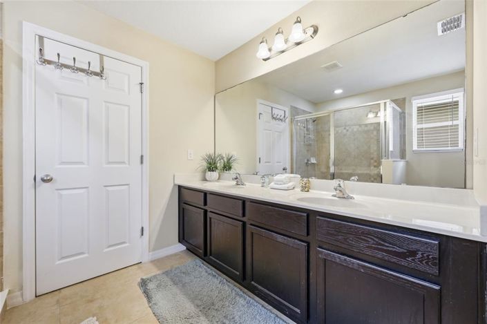 Image No.29-4 Bed House for sale