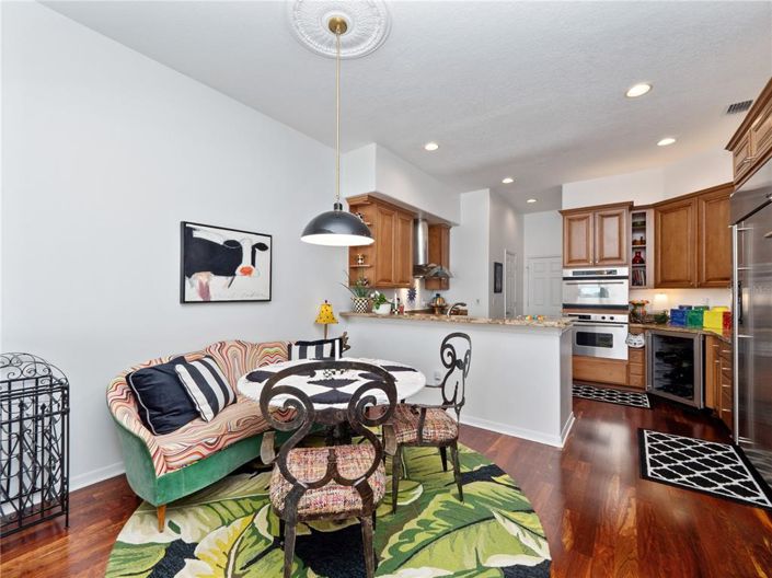 Image No.15-3 Bed Townhouse for sale