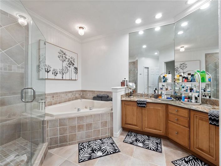 Image No.31-3 Bed Townhouse for sale