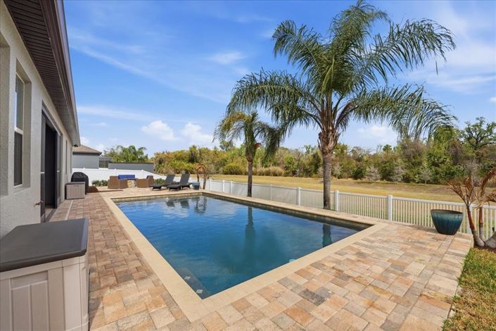 Image No.7-Maison de 4 chambres à vendre à Saint John