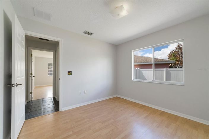 Image No.17-3 Bed House for sale