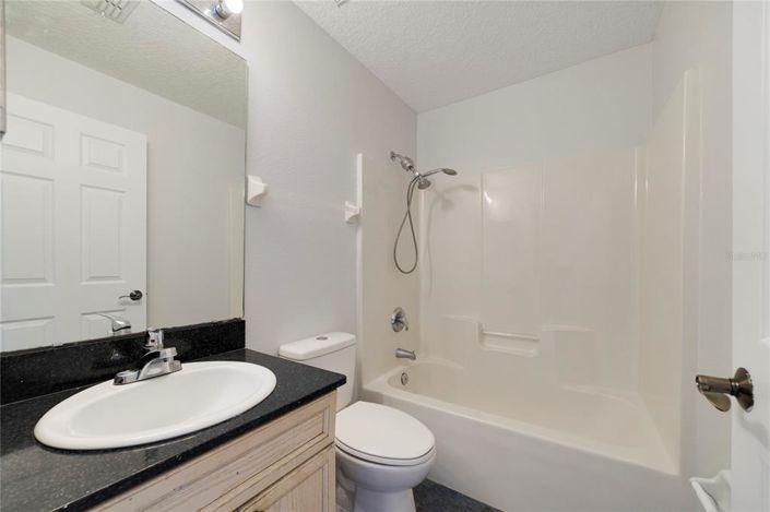 Image No.18-3 Bed House for sale