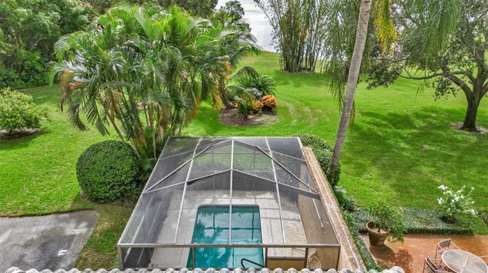 Image No.15-6 Bed Villa for sale