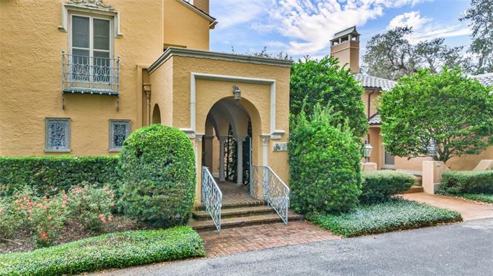 Image No.3-6 Bed Villa for sale