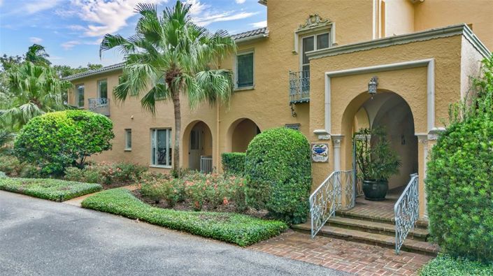 Image No.4-6 Bed Villa for sale