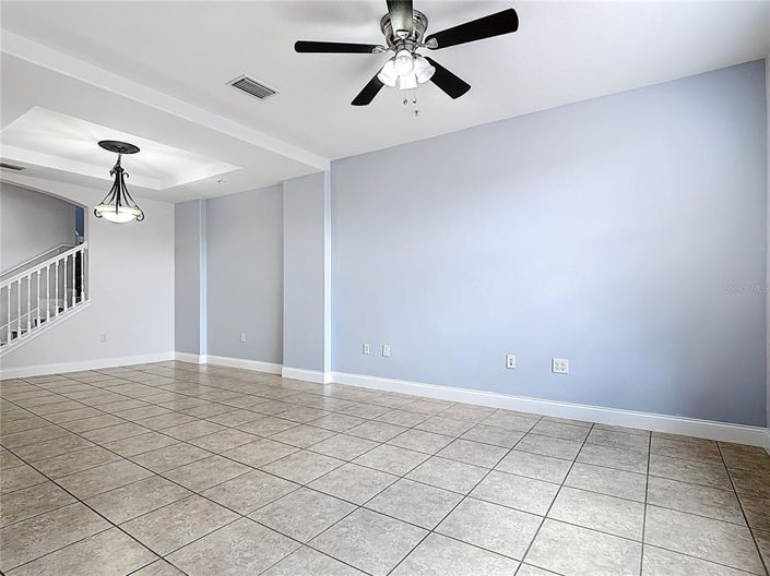 Image No.13-4 Bed Townhouse for sale