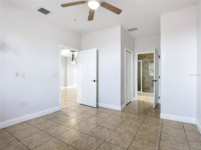 Image No.25-4 Bed Townhouse for sale