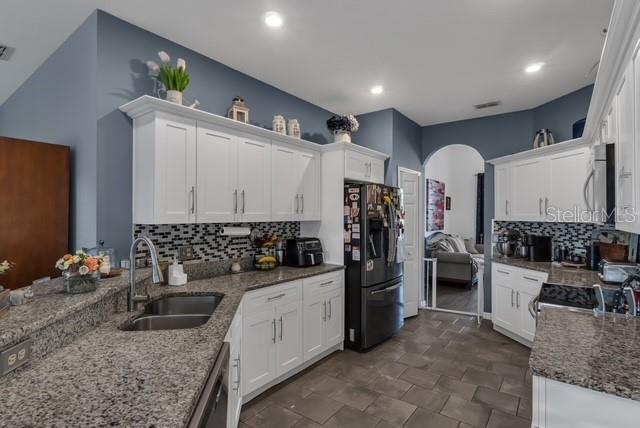 Image No.10-3 Bed House for sale