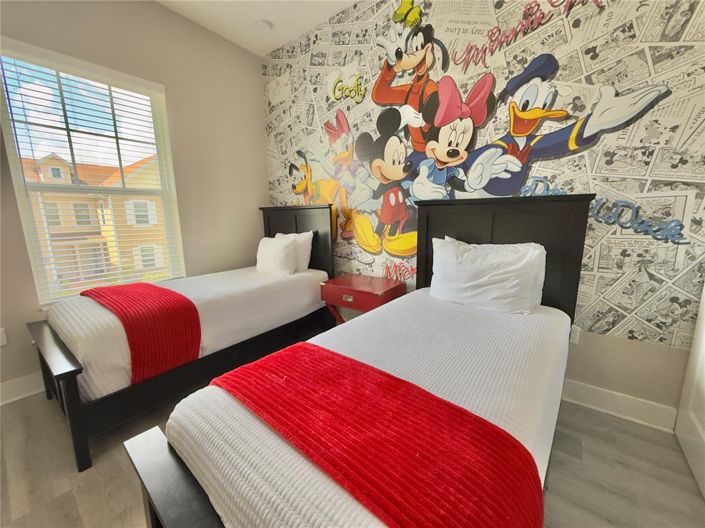 Image No.3-5 Bed Townhouse for sale