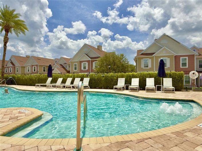 Image No.42-5 Bed Townhouse for sale