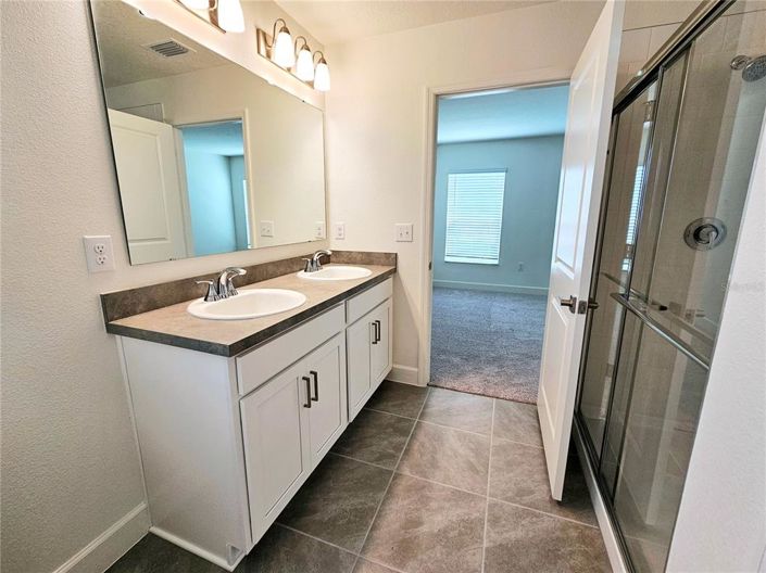 Image No.12-3 Bed House for sale