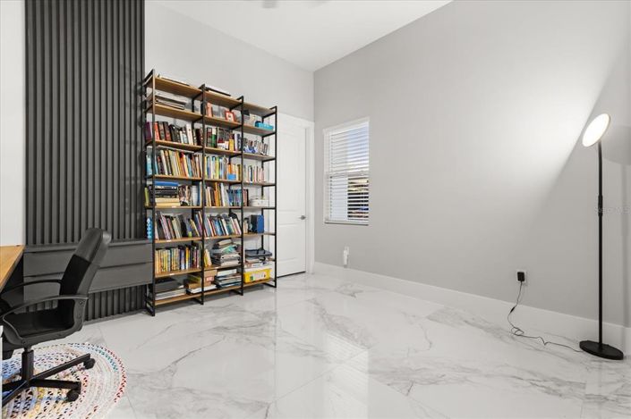 Image No.19-4 Bed House for sale