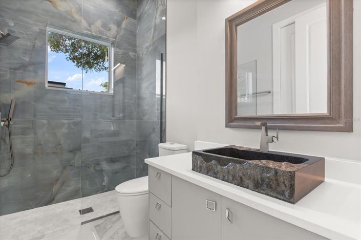 Image No.29-4 Bed House for sale