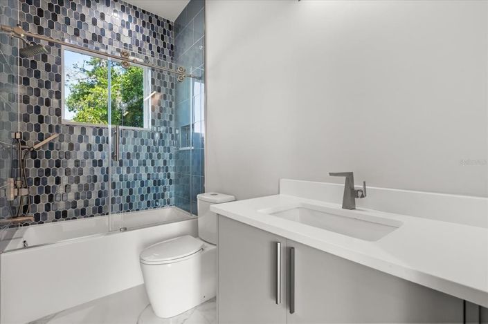 Image No.32-4 Bed House for sale