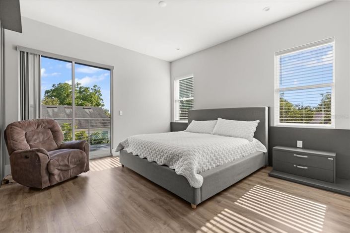 Image No.39-4 Bed House for sale