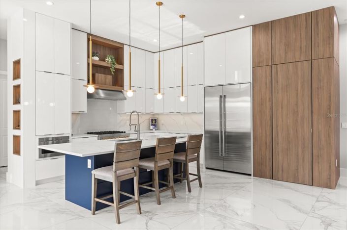 Image No.5-4 Bed House for sale