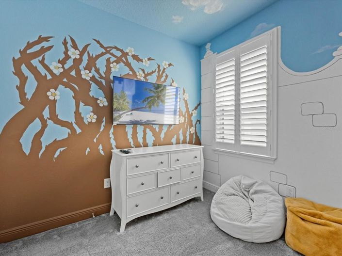 Image No.18-6 Bed House for sale