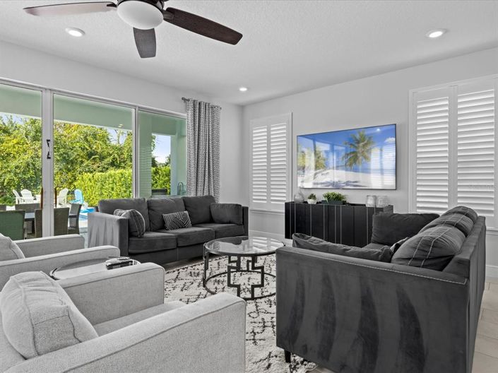 Image No.4-6 Bed House for sale