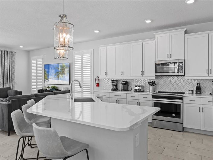 Image No.5-6 Bed House for sale