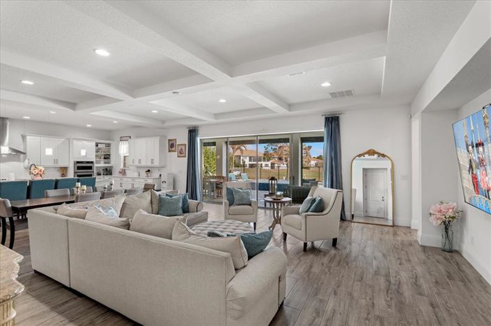 Image No.21-5 Bed House for sale