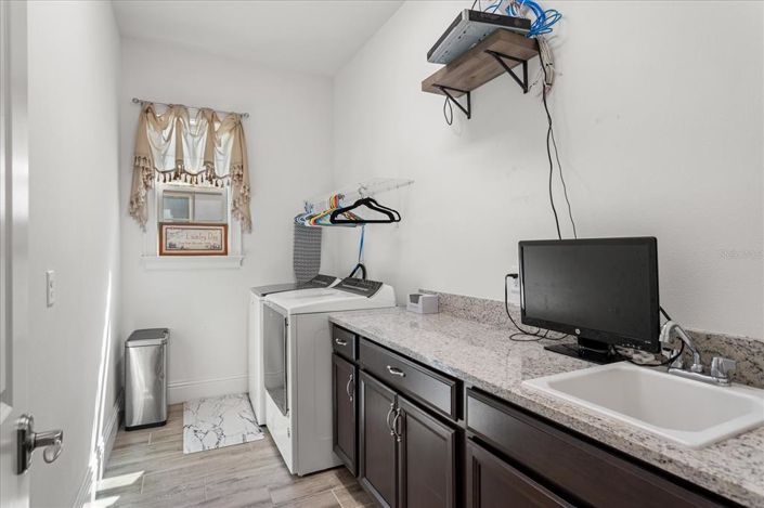 Image No.24-5 Bed House for sale