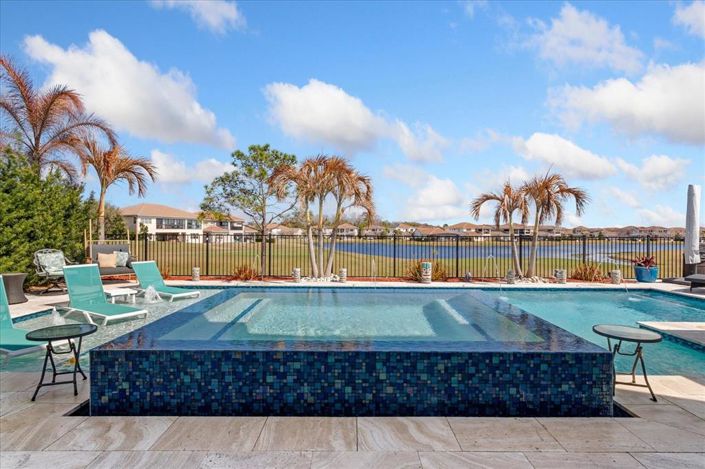 Image No.52-5 Bed House for sale