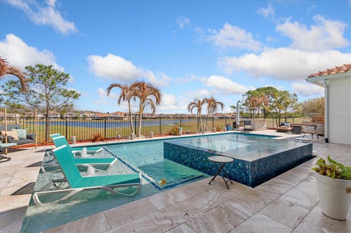 Image No.53-5 Bed House for sale