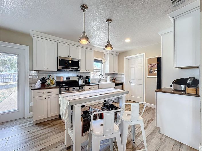 Image No.6-3 Bed House for sale