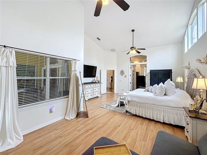 Image No.19-4 Bed House for sale