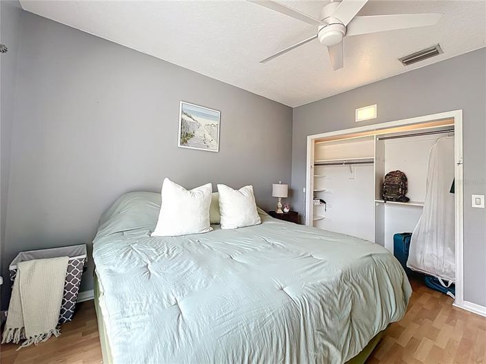 Image No.26-4 Bed House for sale